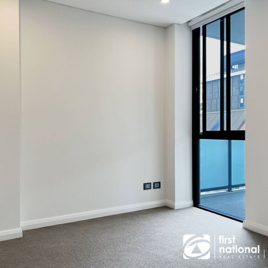 Lavish 2 bedroom unit - Photo 1