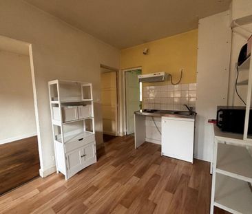 Location Appartement 2 pièces 46m² AIRE SUR L ADOUR 40800 - Photo 2