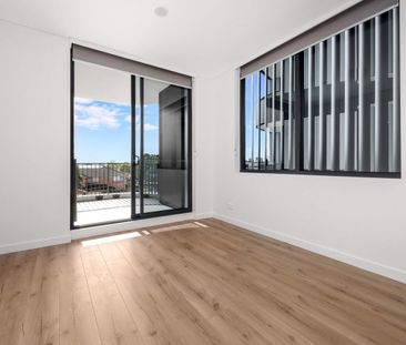 North Facing 2nd Floor Affordable apartment %25 below market rent - Photo 3