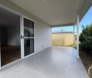 Near New, 2 Bedroom Granny Flat! - Photo 1