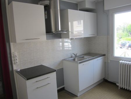 Location Maison 4 pièces 73m² ST BENOIT DU SAULT 36170 - Photo 5