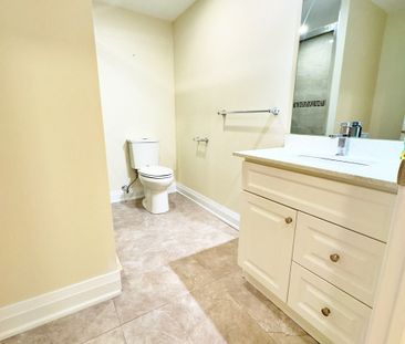 For Lease - 100 Larratt Lane, Richmond Hill, Ontario - Photo 5