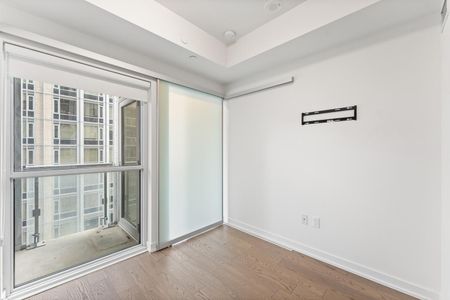 For Lease - 1 Yorkville Avenue Unit# 1404, Toronto, Ontario - Photo 2