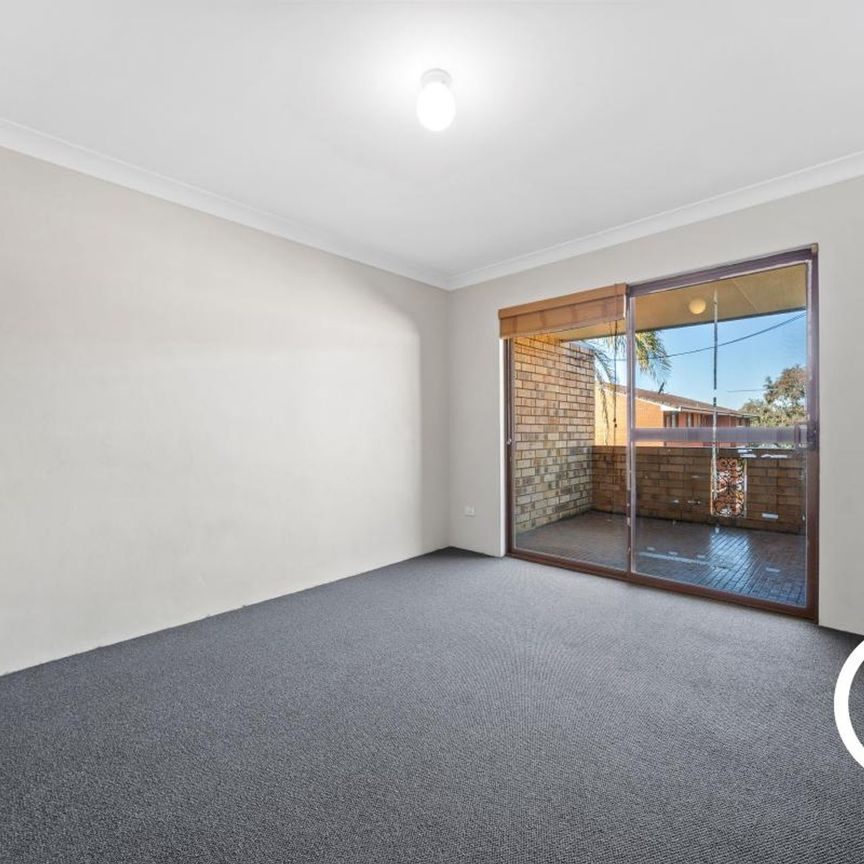 2 Bedroom Unit - As New Carpet and Blinds - Photo 1