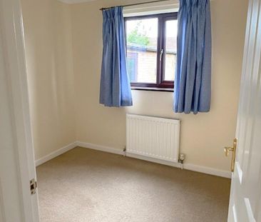 2 bedroom semi-detached bungalow to rent - Photo 6