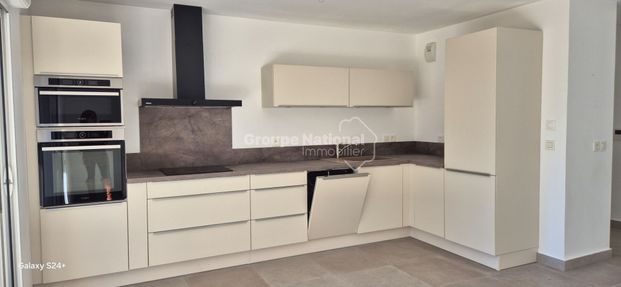 Appartement T3 - VILLENEUVE LES AVIGNON, - Photo 1