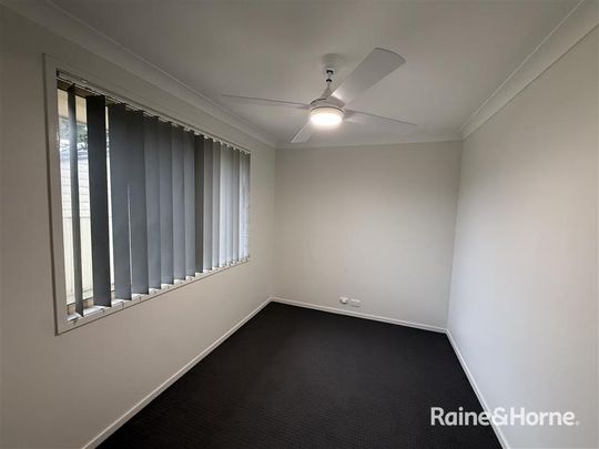 Low maintenance home - Photo 1