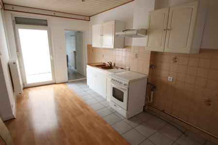 APPARTEMENT - 81 m2 - 4 pièces rue de la Liberté à GROSBLIEDERSTROFF 57520 - Photo 4