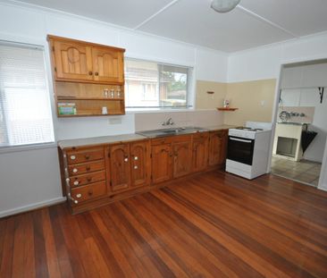 Family Home - Photo 5