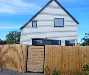 2 Bedroom Townhouse in Phillipstown - Photo 6