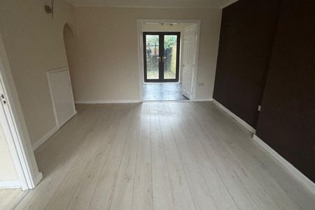 Ashwood Close - Photo 3