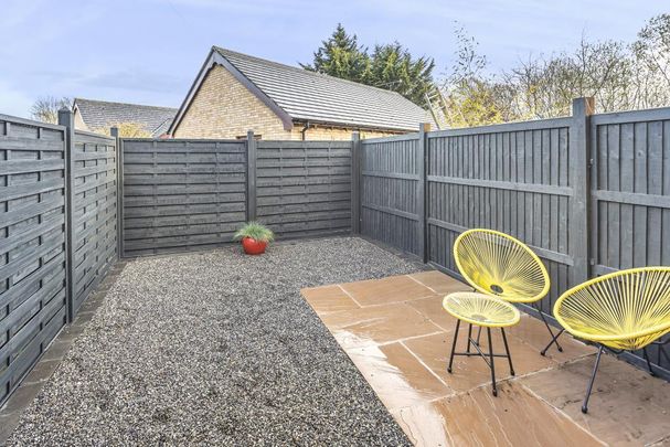 3 bedroom terraced house to rent - Photo 1