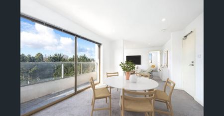 STYLISH ONE-BEDROOM APARTMENT WITH BALCONY IN THE HEART OF ST KILDA - Photo 2