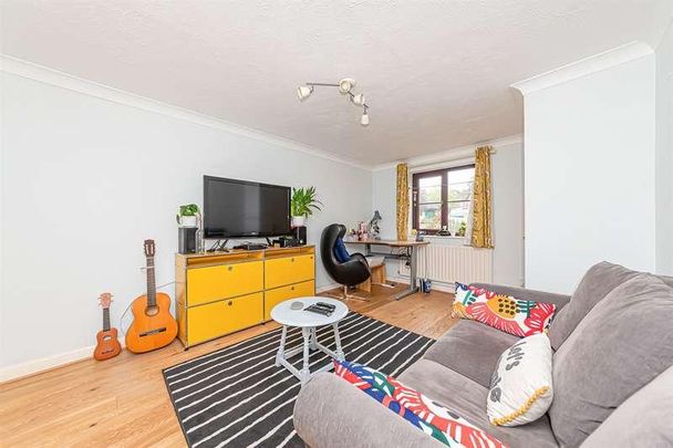 Trefoil Close, Wokingham, RG40 - Photo 1