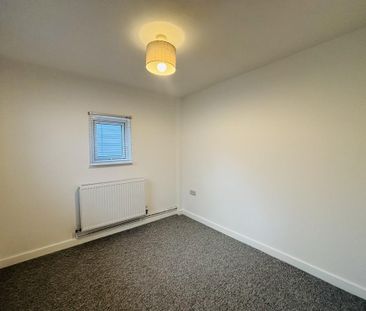 3 bedroom detached bungalow to rent - Photo 3