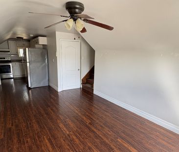 For Lease - 585 Byngmount Avenue Unit# Upper, Mississauga, Ontario - Photo 2