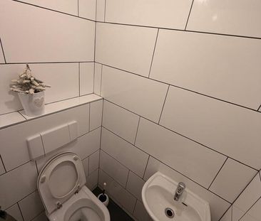 2 Zimmer Wohnung in Köln Weiden Küchenübernahme Fußbodenheizung - Photo 1
