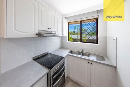 Freshly Painted Two Bedroom Apartment In Unbeatable Location Near Parramatta CBD - Photo 5