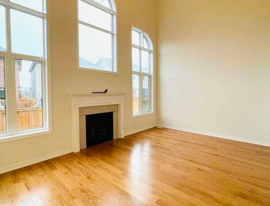 For Lease - 10 Benn Avenue, Georgina, Ontario - Photo 1