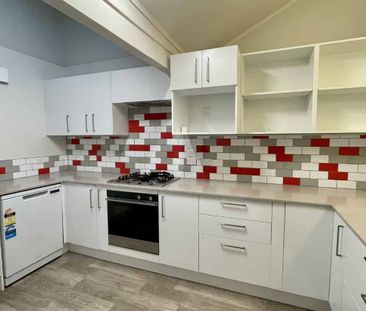 Family home, beautifully renovated - Photo 3