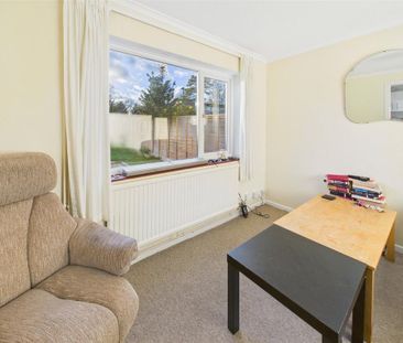 4 bedroom terraced house to rent - Photo 2