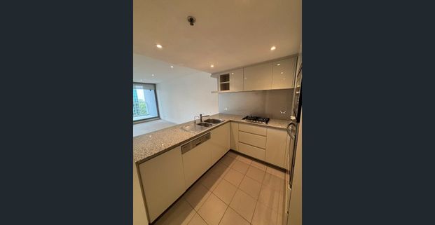 Modern 1 bedroom Mirvac Epica Apartment - Photo 1