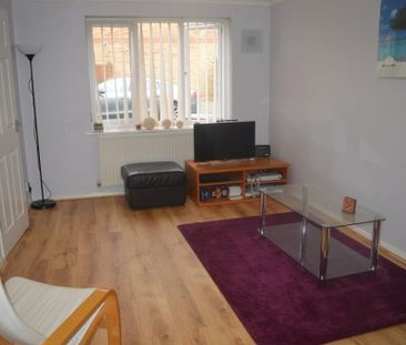 3 bedroom semi-detached house to rent - Photo 1