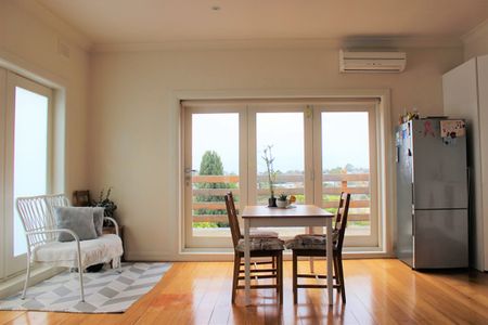 2 Kandi Lane, Balwyn North VIC 3104 - Apartment For Rent | Domain - Photo 5