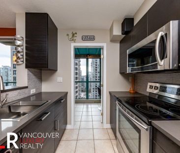 Condo in Downtown Vancouver, BC - Photo 5