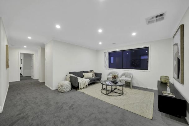 Modern Family Home in a Prime Location - Photo 1