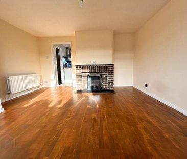 5 Canberra Gardens, Newtownards, BT23 4RN - Photo 2