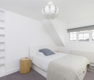 4 bedroom semi-detached house to rent - Photo 5