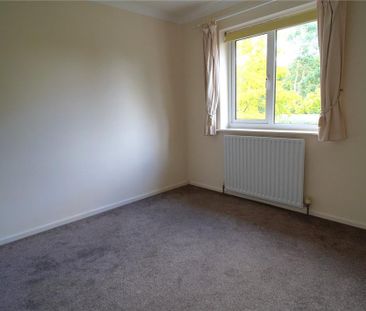 2 bedroom end of terrace house to rent - Photo 1