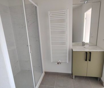 Location Appartement 2 pièces 42m² EAUNES 31600 - Photo 4
