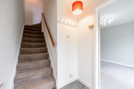 2 bedroom terraced house to rent - Photo 5