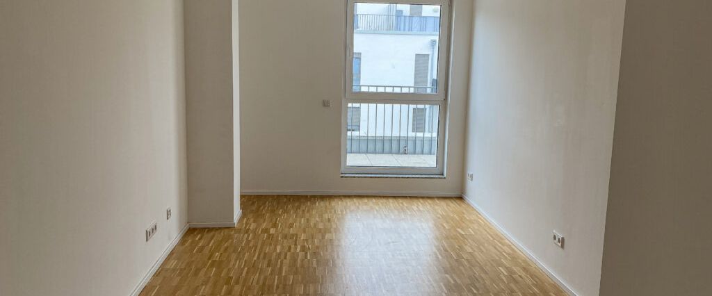 Hoch hinaus! Großzügige 3-Zimmer-Wohnung mit Dachterrasse - Photo 1