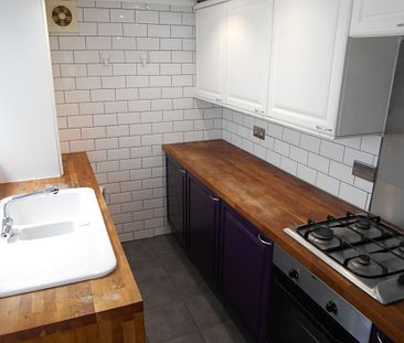 2 bed Terraced - To Let - Photo 3