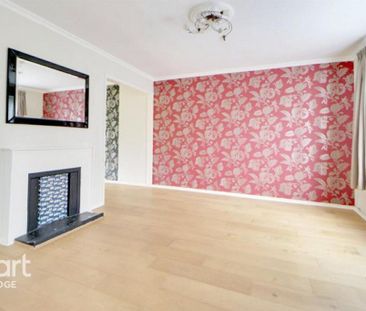 3 bedroom end of terrace house to rent - Photo 1