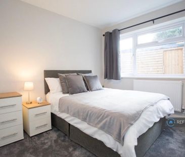 1 bedroom in a house share to rent - Photo 5