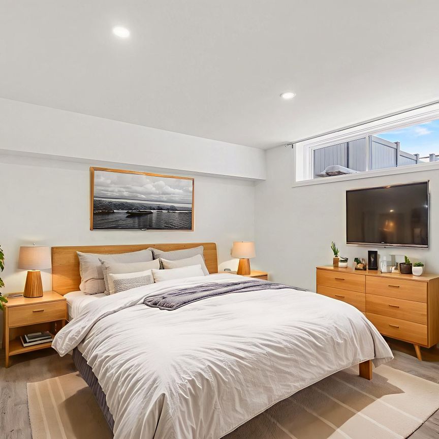 For Lease - 220 Capri Avenue, Russell, Ontario - Photo 1