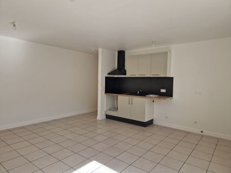 Location Appartement 2 pièces 48m² ETAMPES 91150 - Photo 4