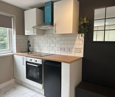Studio Flat, Teignmouth Road, B29 - Photo 2