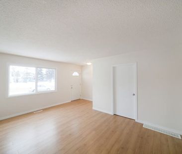 4905 107 Street, Edmonton, AB, T6H 2W8 - Photo 3