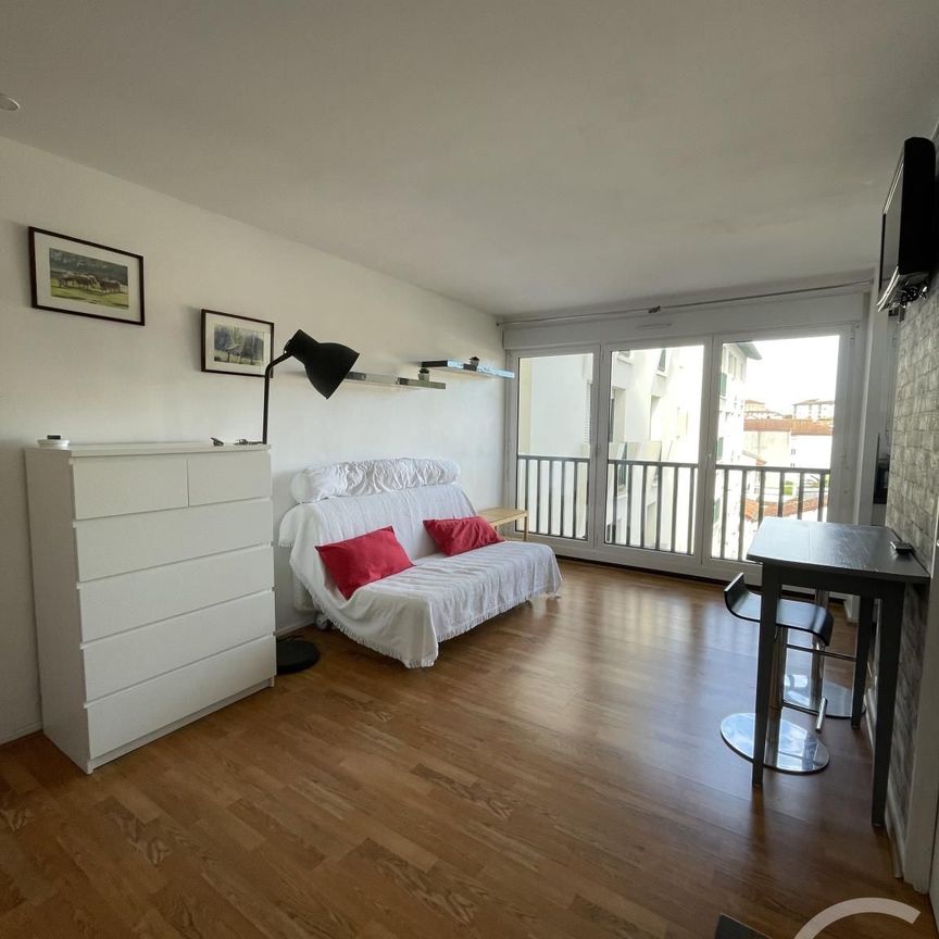 Location Appartement 1 pièce 24m² ST JEAN DE LUZ 64500 - Photo 1