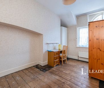 4 bedroom apartment to rent Queens Road, Bournemouth, Dorset, BH2 - Photo 3