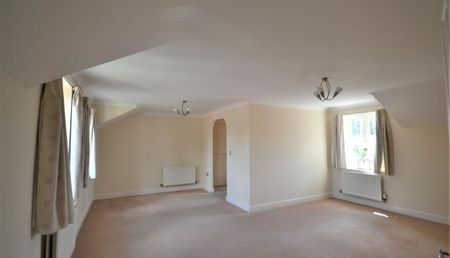 Gras Lawn, Barrack Road, Exeter - Photo 3