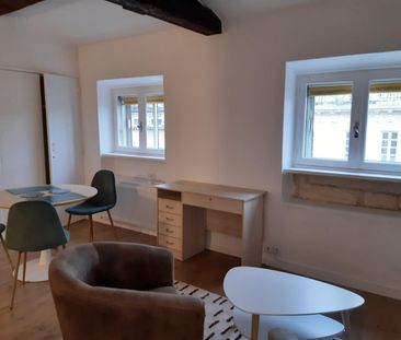 Location Appartement 1 pièce 33m² BORDEAUX 33000 - Photo 2