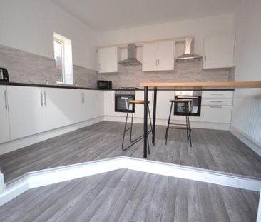 1 bedroom in a house share to rent - Photo 3