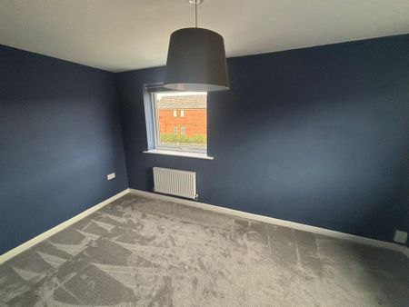 3 bedroom semi-detached house to rent - Photo 3