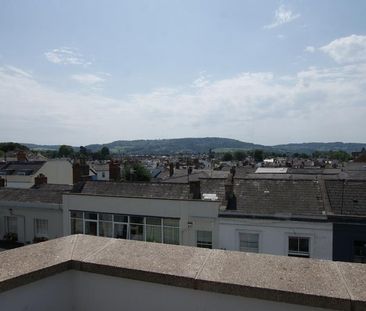 3 bedroom apartment to rent - Photo 1